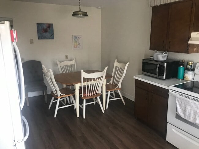 Eat in kitchen - 702 N Cory St