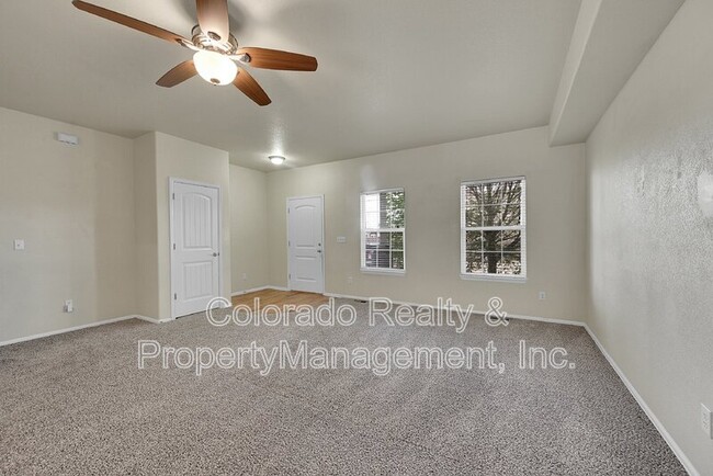 Building Photo - 10178 Silver Stirrup Drive