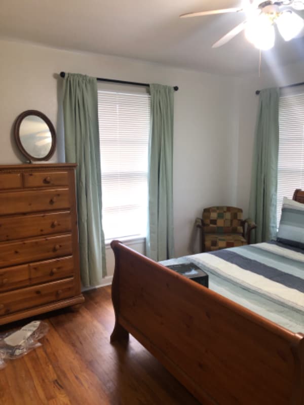 Building Photo - 1428 Sunset Dr