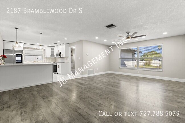 Building Photo - 2187 Bramblewood Dr S