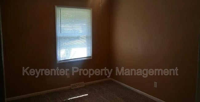 Foto del edificio - 5428 Ditzler Ave