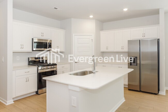 Foto del edificio - 14673 Mountain Strm Dr