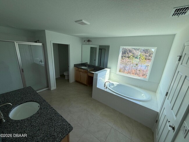 Building Photo - 1996 Greenborough St