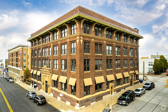 Building Photo - 523 Grand Lofts