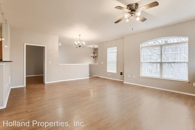 Building Photo - 2 br, 2 bath House - 1175 NE 64th Lane #1105
