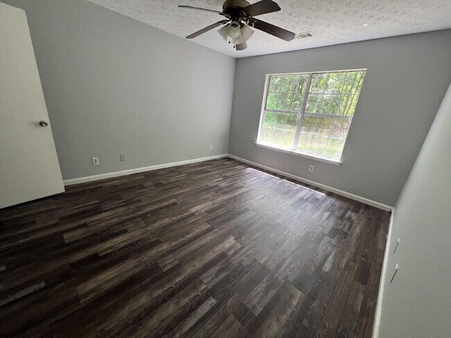 Foto del edificio - Charming 3 Bed, 2 Bath Home for Rent in Ri...