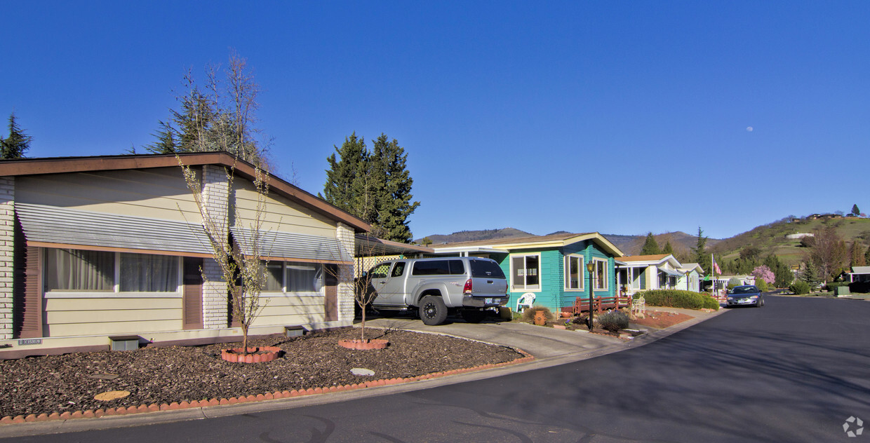 Foto del edificio - Bear Lake Mobile Home Park