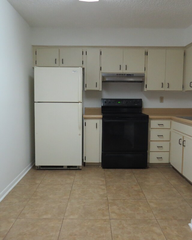 Foto del edificio - 8419 N Manhattan Ave