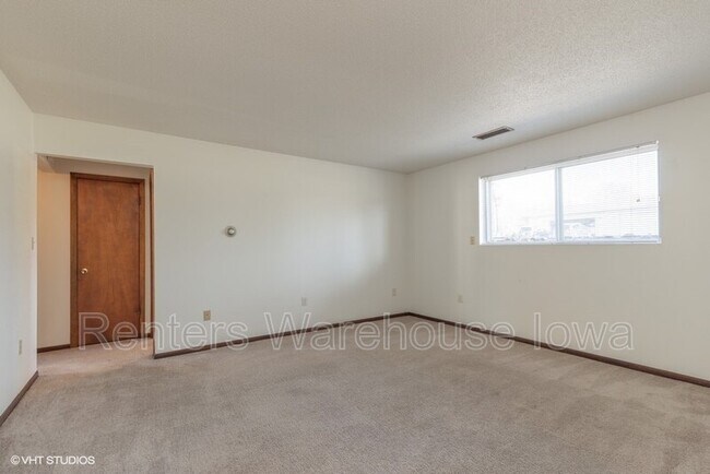 Foto del edificio - 1005 Parkway Dr