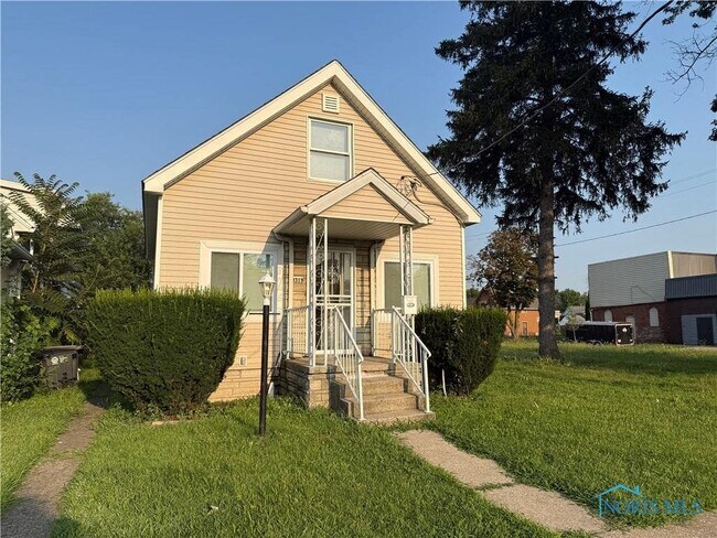 Foto del edificio - 3319 Maple St