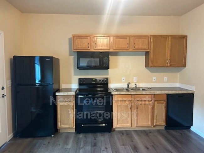 Foto del edificio - 1730 Montana Hwy 35