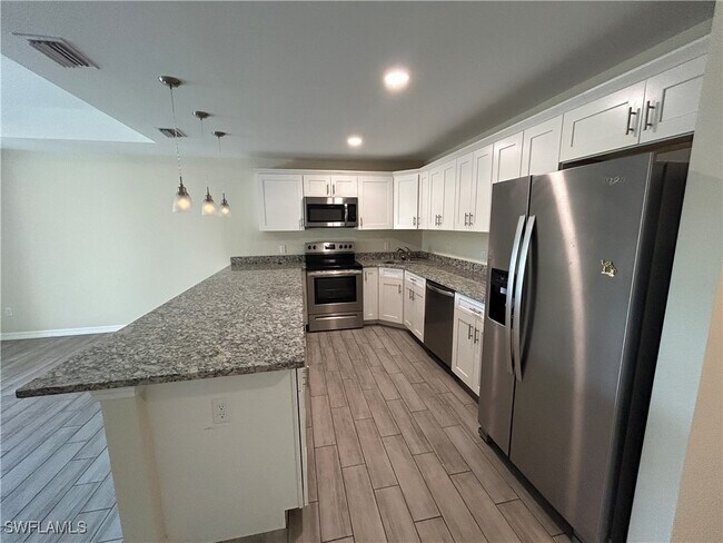 Foto del edificio - 4738-4740 13th St SW