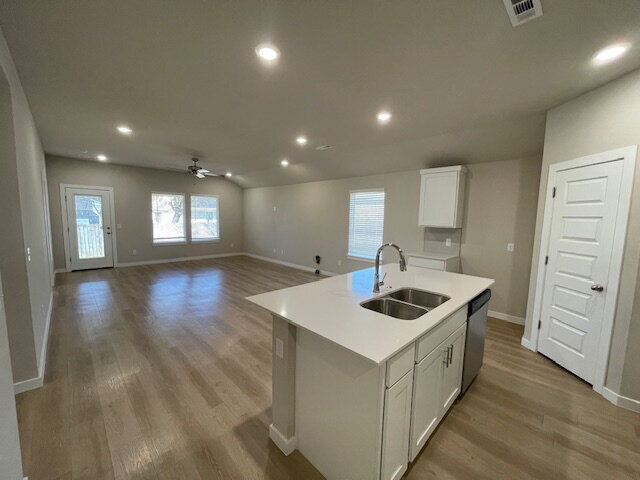 Foto del edificio - 2210 S 10th St