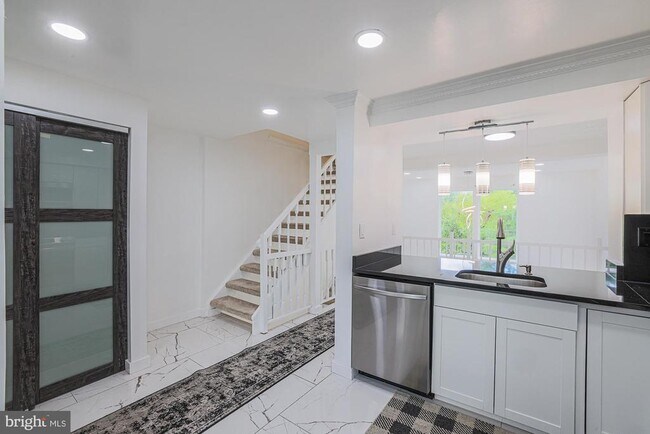 Foto del edificio - 9 Stillwood Cir