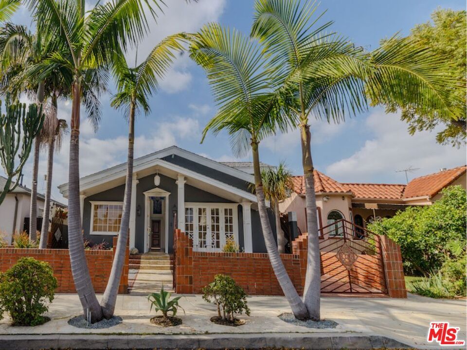 Foto principal - 3121 Stanford Ave