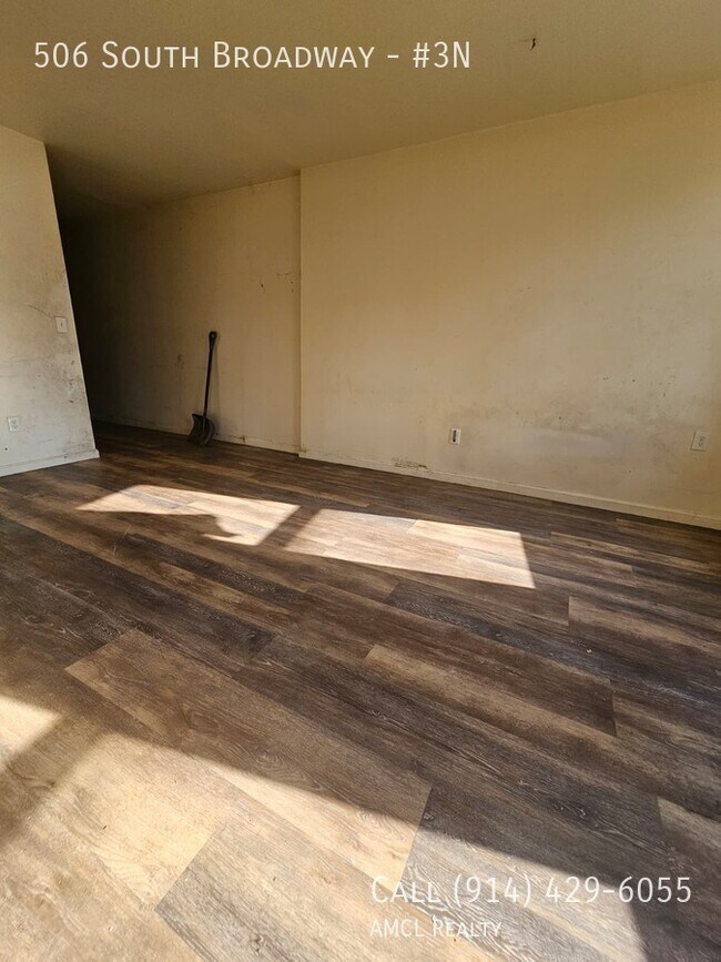 Building Photo - 506 South Broadway-#3N