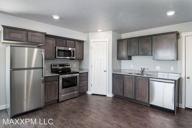 Building Photo - 3 br, 2.5 bath House - 4194 E O'Connell Ln