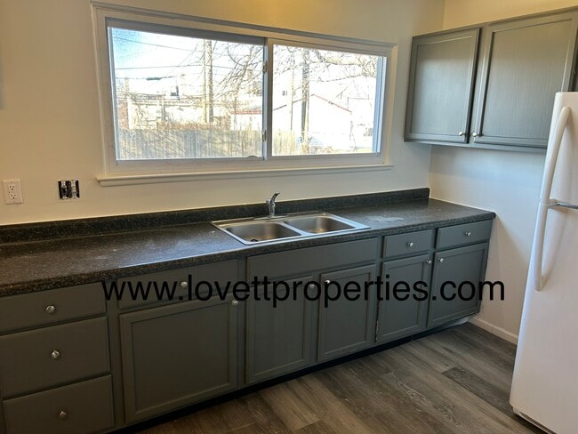 Foto del edificio - 17221 New York St