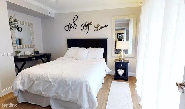 Foto del edificio - 3 br, 2.5 bath House - 1302 13th Ter