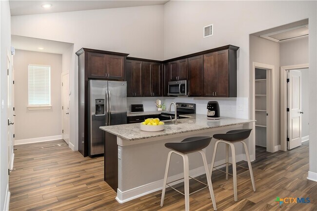 Foto del edificio - 3067 View Ridge Dr