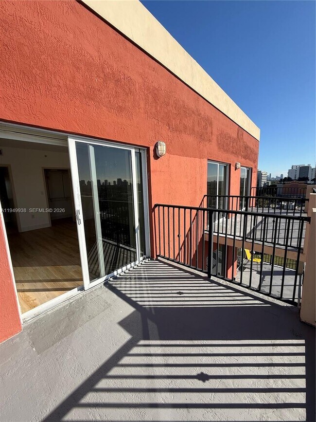 Foto del edificio - 3410 Coral Wy