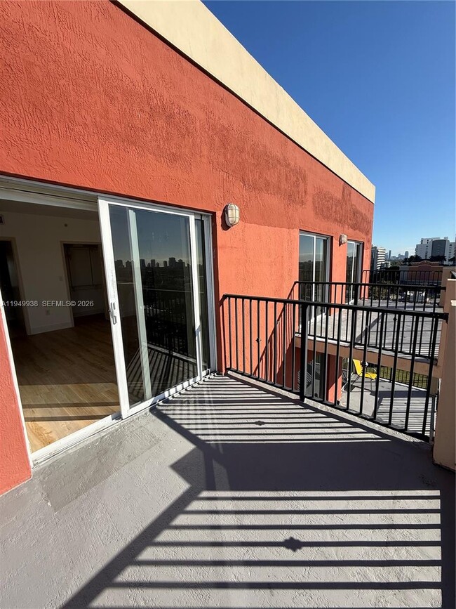 Building Photo - 3410 Coral Wy