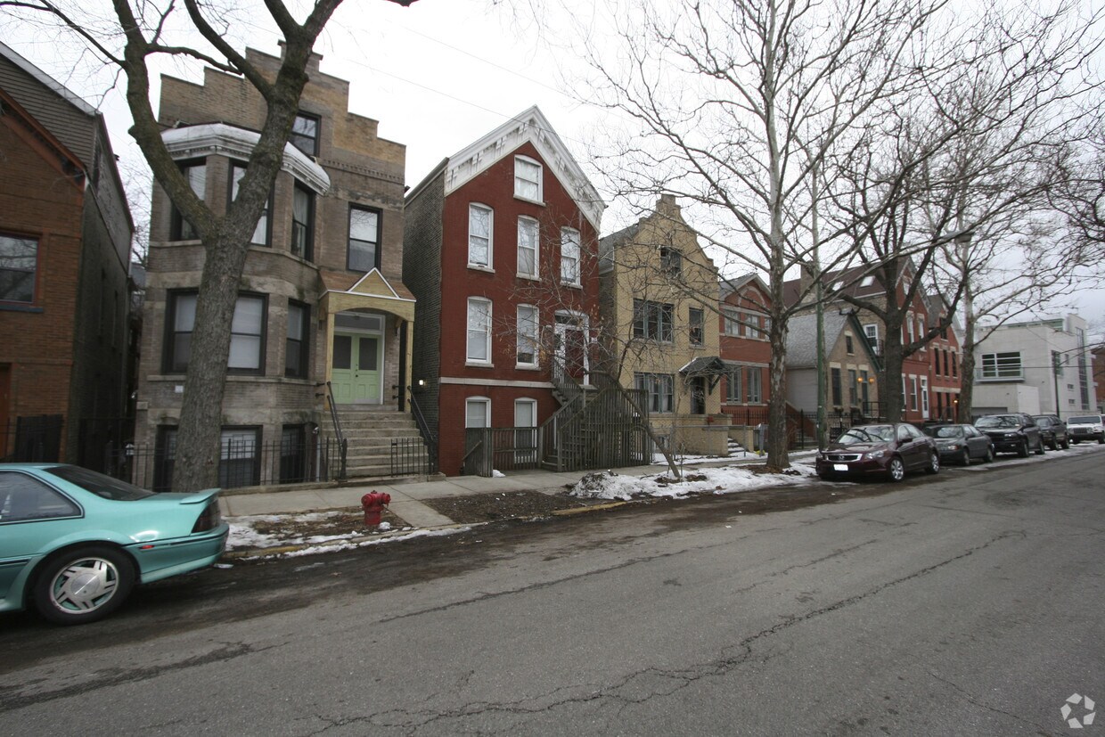 Foto del edificio - 2032 N Winchester Ave