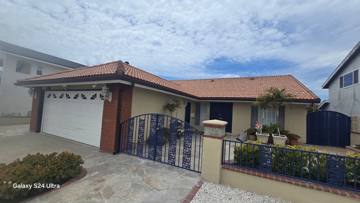 Photo - 16219 Mt Lowe Cir (Fountain Valley, CA)