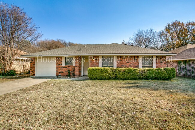 Building Photo - 5014 Brookhollow Dr