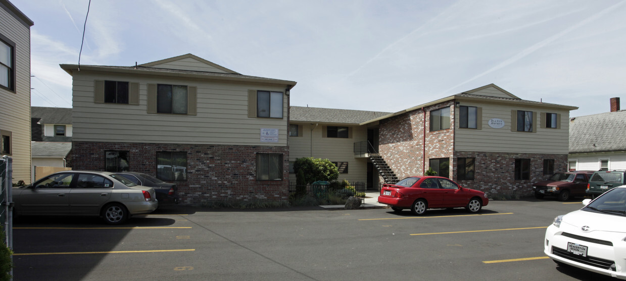 Primary Photo - Bella Vista Apartments