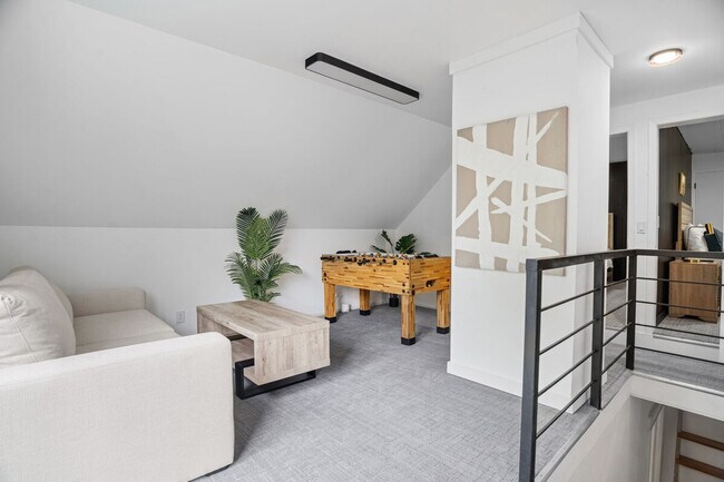 Foto del edificio - 1115 W 31st St