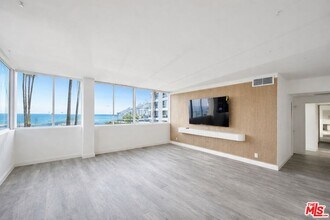 Building Photo - 17366 Sunset Blvd