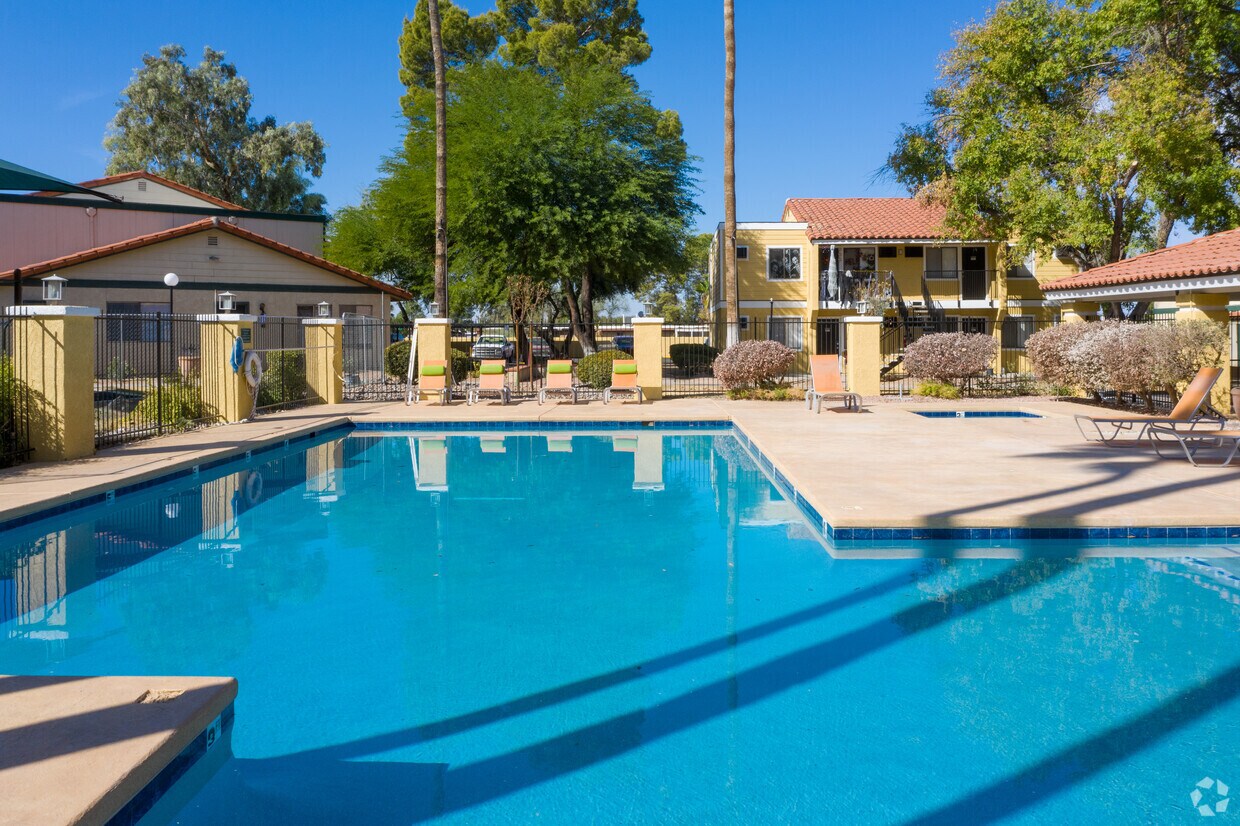 El Conquistador Apartments 1881 E Irvington Rd Tucson, AZ