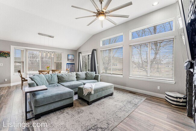 Foto del edificio - 4 br, 3 bath House - 16082 Butterwort Circle