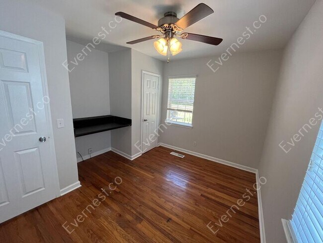 Foto del edificio - 5345 Rose St