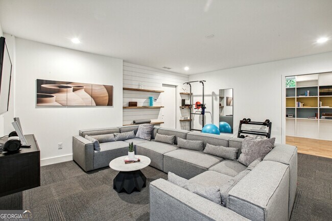Foto del edificio - 608 McGruder St NE