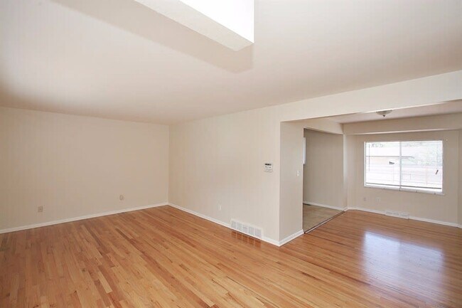 Building Photo - 12825 E Virginia Pl