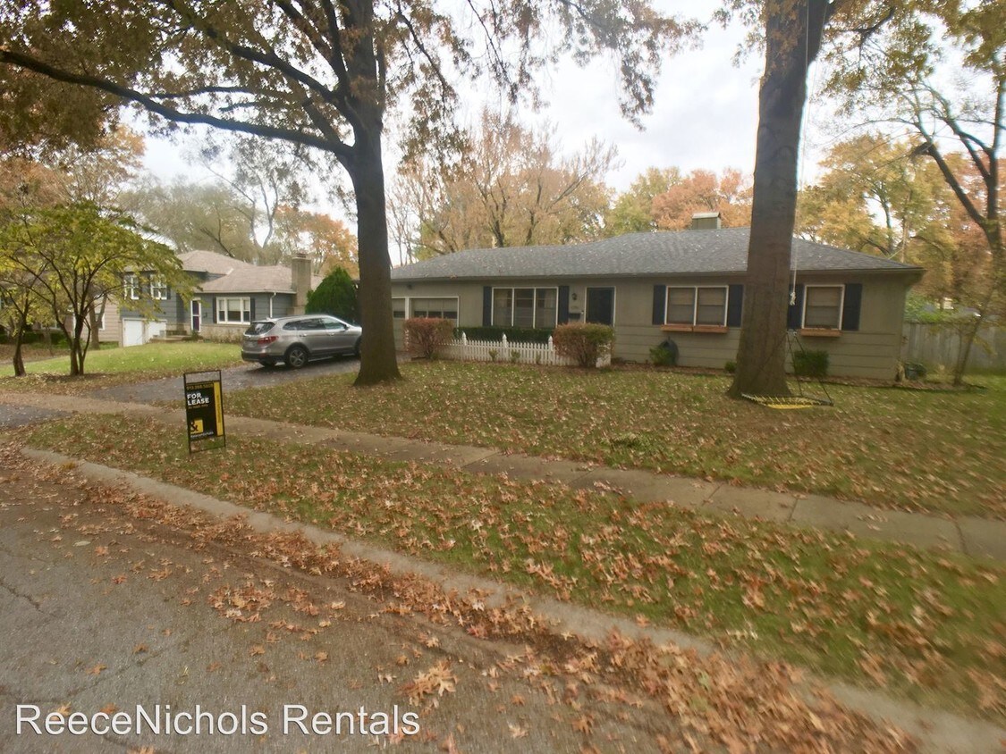 Primary Photo - 5700 W 101st Ter