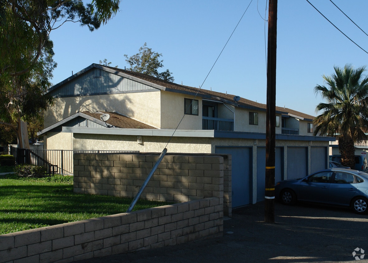 Building Photo - 965 S Smith Ave