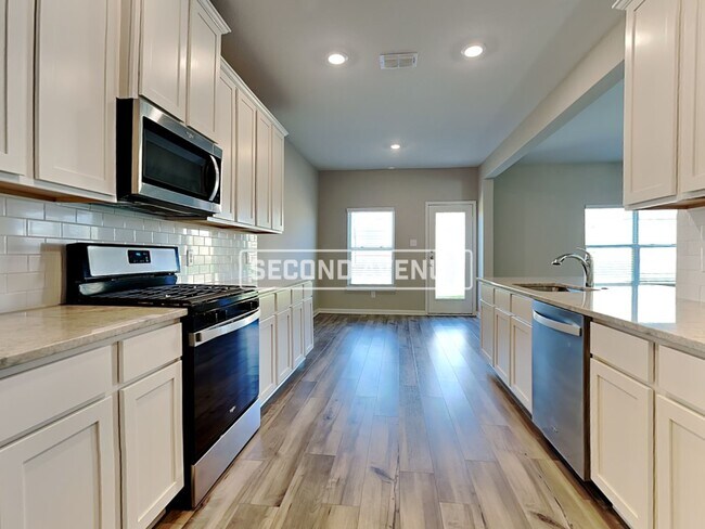 Building Photo - 2013 Jeanine DR