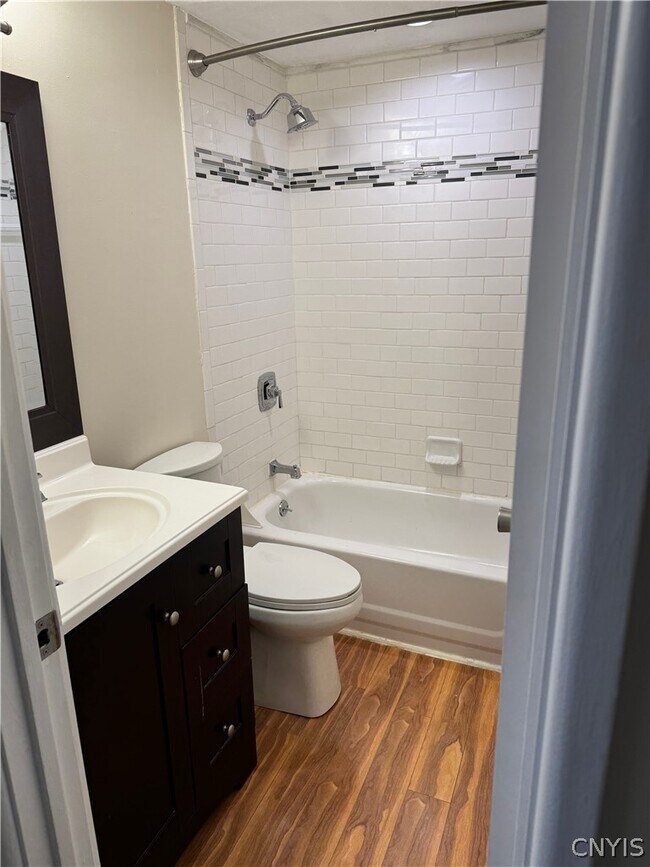 Foto del edificio - 44 Watertree Dr