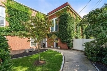 Primary Photo - 10 Forrester St