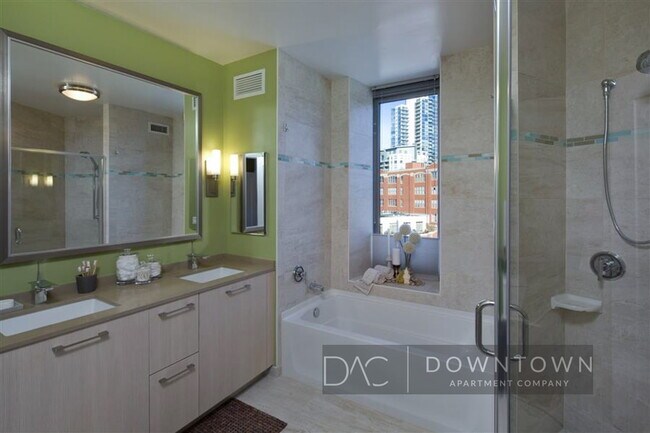 Building Photo - 350 W Hubbard St
