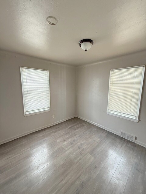 Building Photo - 12809 Kilbourne St