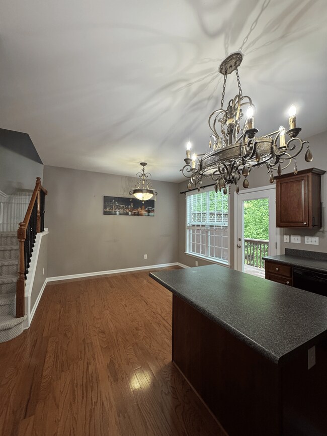 Foto del edificio - 1356 Thornborough Dr