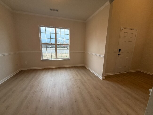 Building Photo - 102 Privett Ct