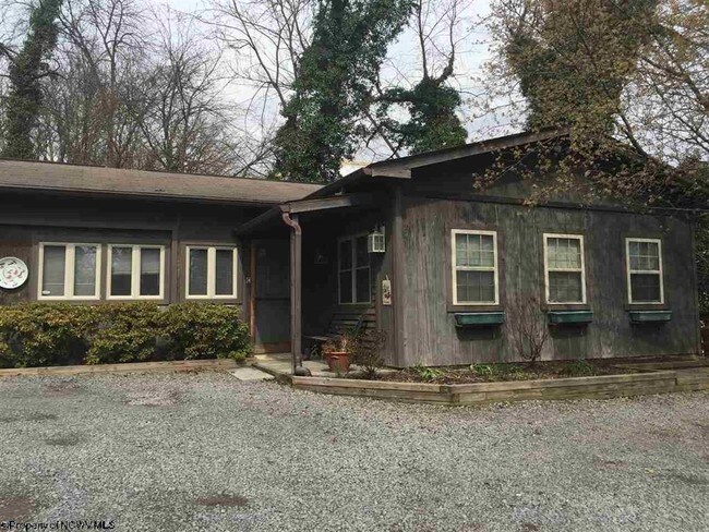Building Photo - 1027 Irwin St