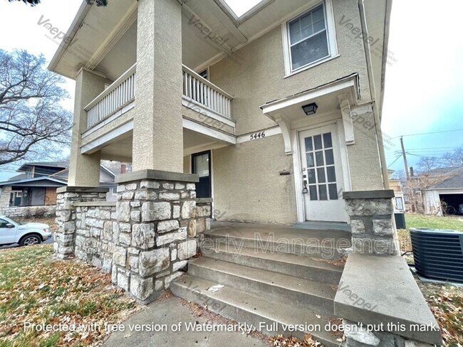Foto del edificio - 5446 Harrison St