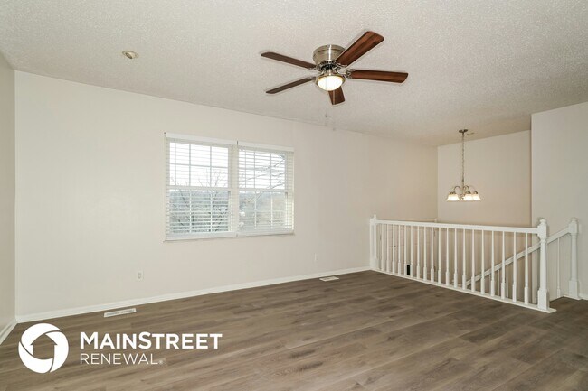 Foto del edificio - 1739 Hilltop Ln