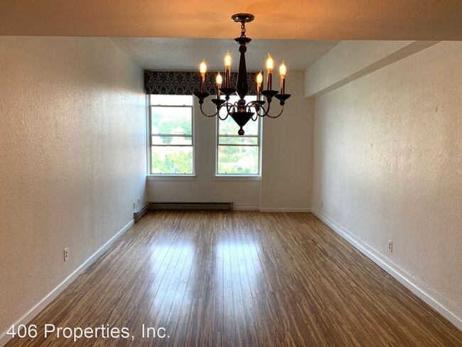 Building Photo - 2 br, 1 bath House - 21 N. Last Chance Gul...